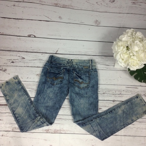 Almost famous women’s jeans size 7 👖 final price - Picture 5 of 8